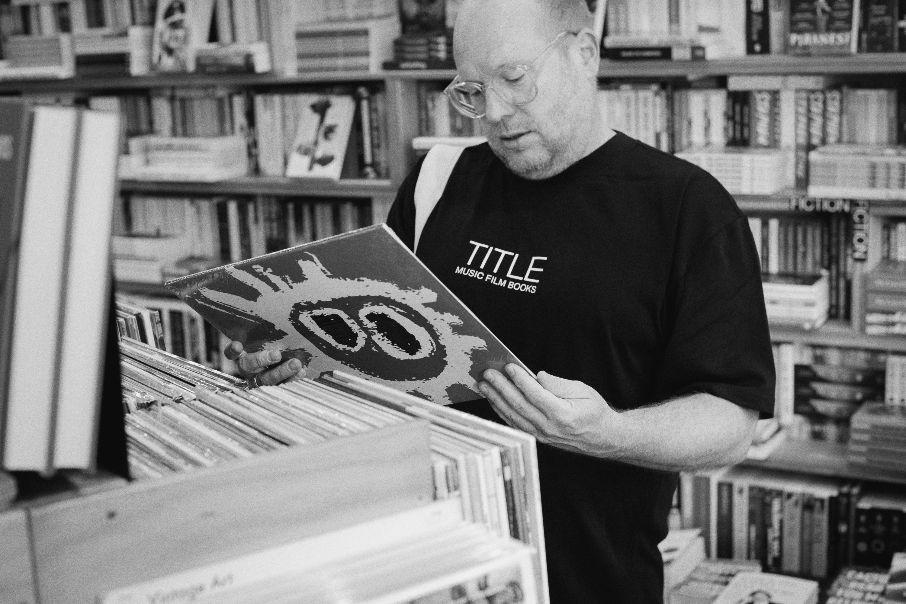 TITLE Sydney T-shirt