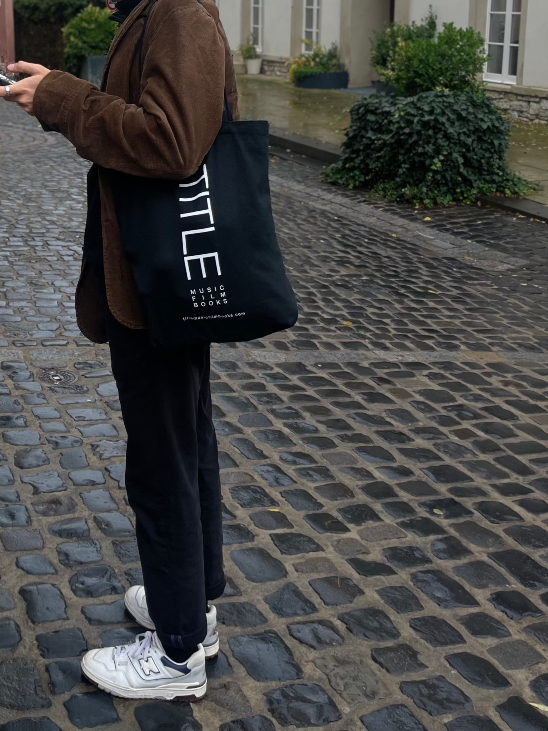 TITLE TOTE